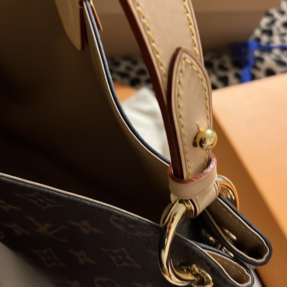 Louis Vuitton GRACEFUL PM BRAND NEW - Picture 8 of 9